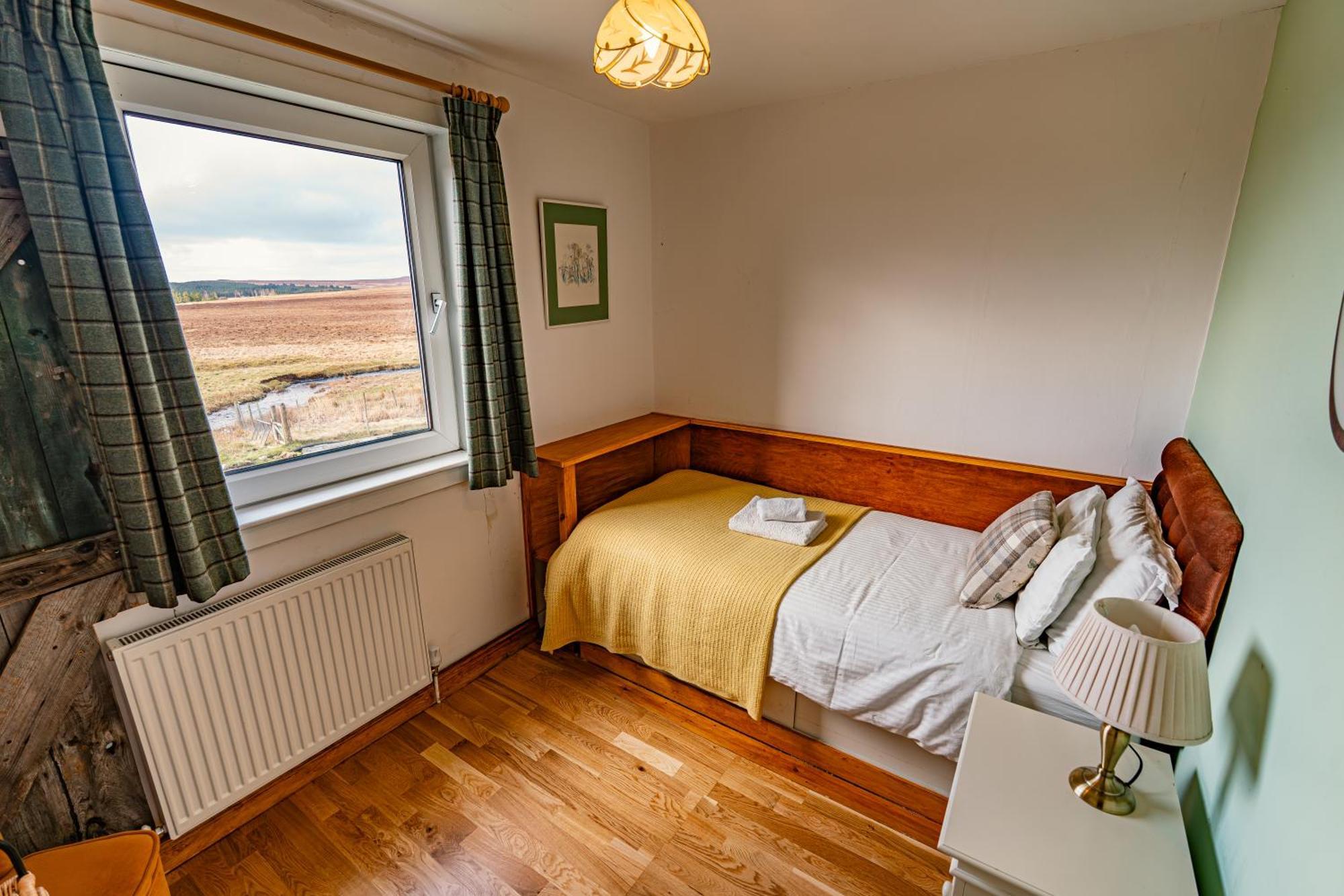 Garvault House Hotel Kinbrace Стая снимка