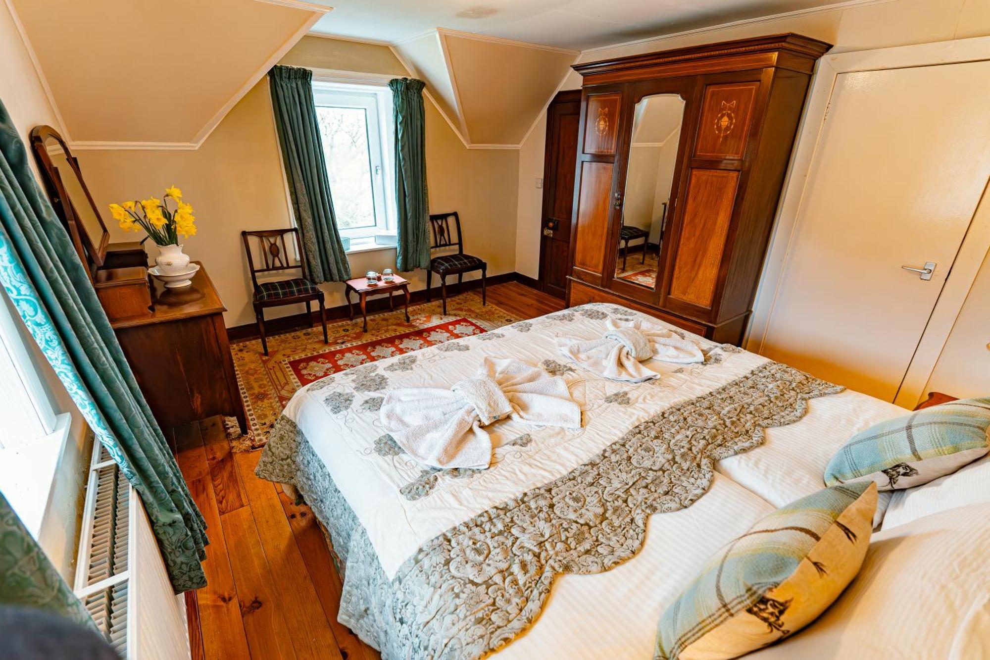 Garvault House Hotel Kinbrace Стая снимка